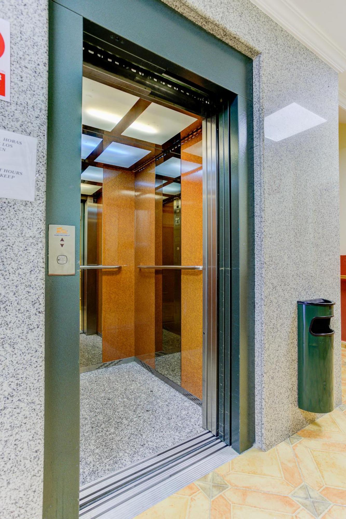Hotel Pizarro أومانيس ديه مدريد المظهر الخارجي الصورة