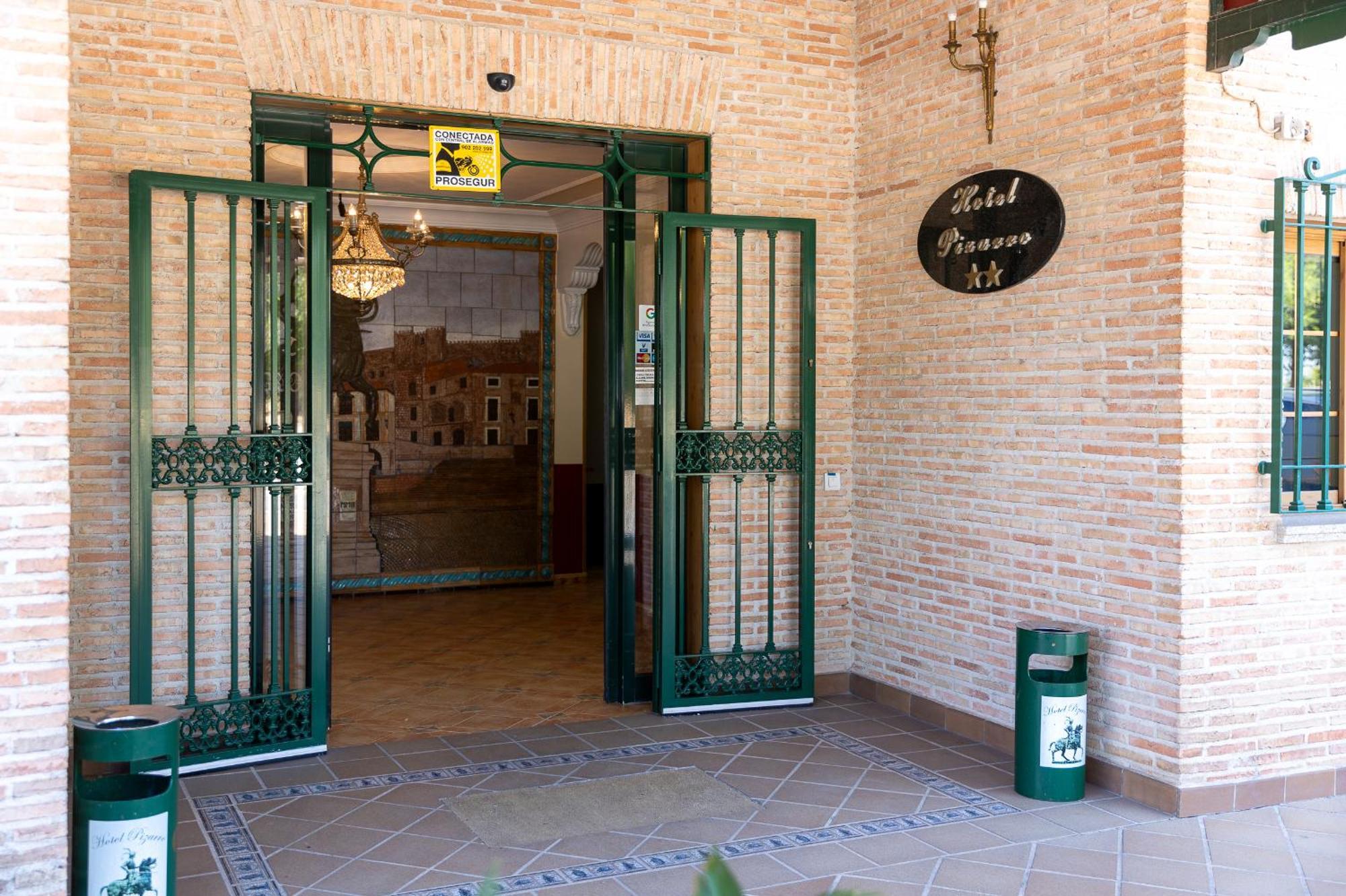 Hotel Pizarro أومانيس ديه مدريد المظهر الخارجي الصورة